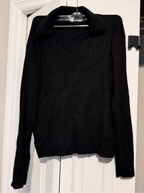 Uniqlo Black Women's V-Neck Collared Sweater